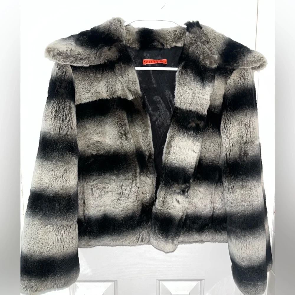 100% Rabbit Fur Coat Alice and Olivia - Picture 1 of 4